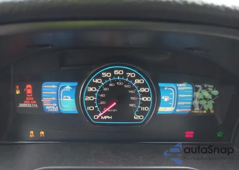 2010 Ford Fusion Hybrid from USA, damaged, VIN 3FADP0L36AR267315